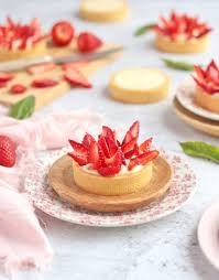 CUSTARD TART Medium